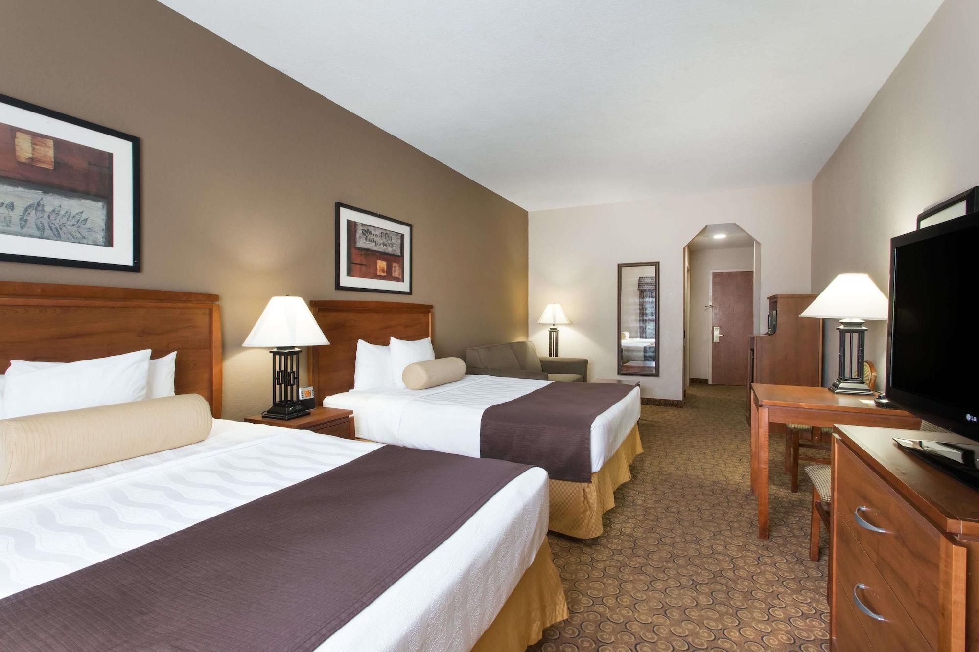 Days Inn & Suites By Wyndham Fort Pierce I-95 Esterno foto