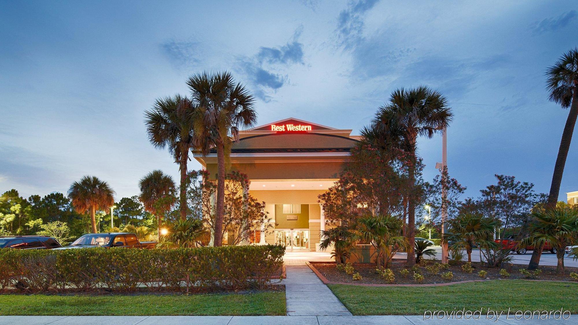 Days Inn & Suites By Wyndham Fort Pierce I-95 Esterno foto