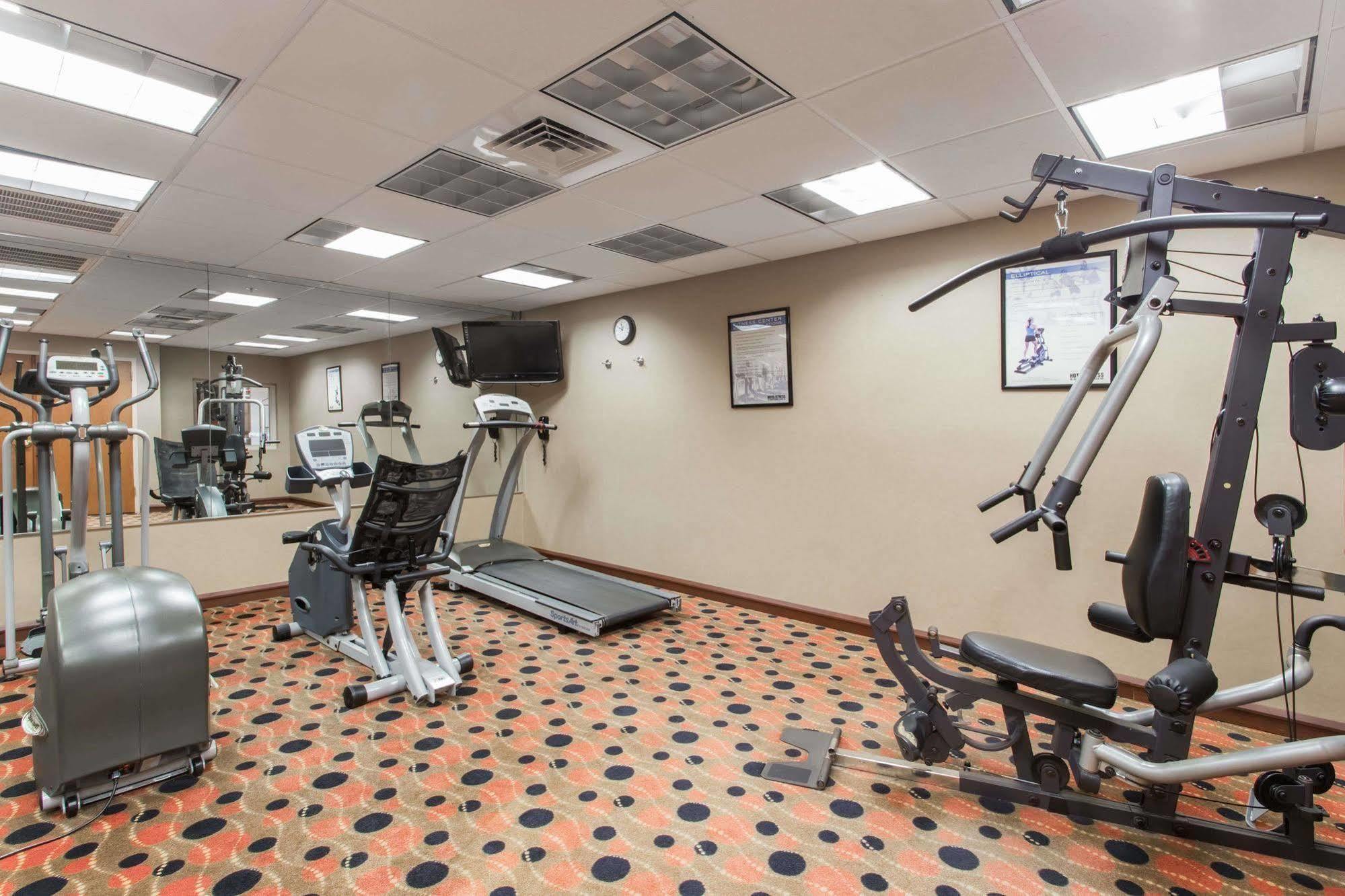 Days Inn & Suites By Wyndham Fort Pierce I-95 Esterno foto